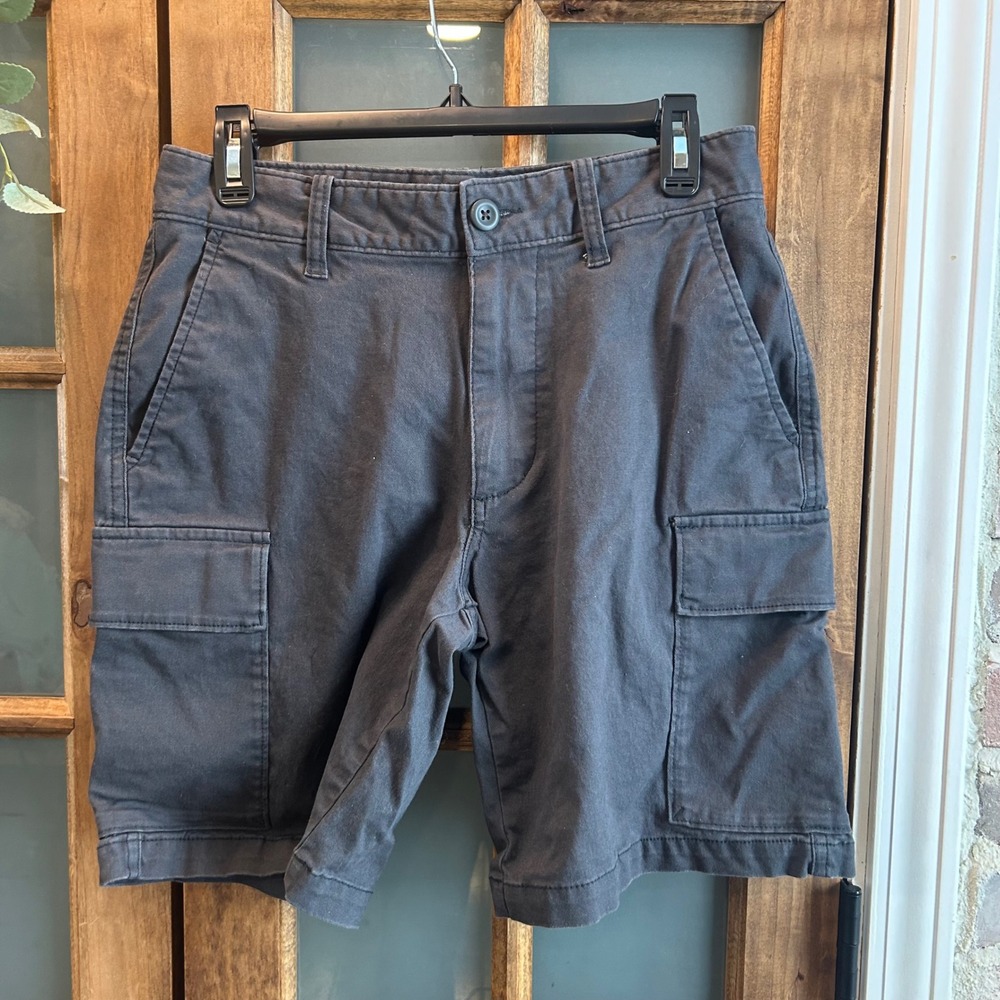 Old Navy Lived in Straight Cargo Shorts Built in Flex Mens Size 29 Gray‎